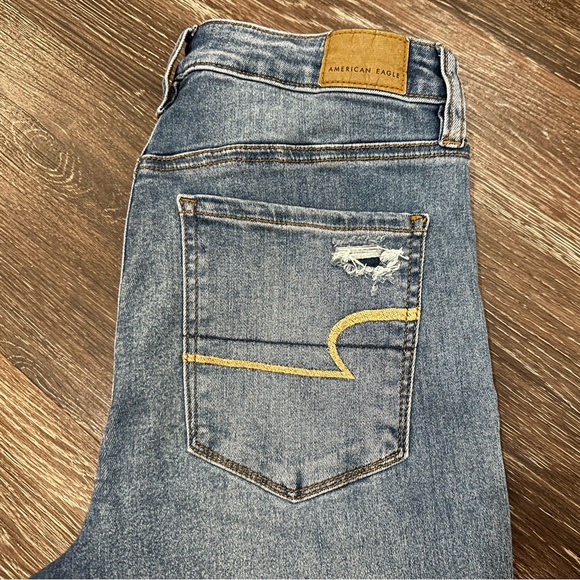 American Eagle Outfitters Blue Jeans - Picture 2 of 8